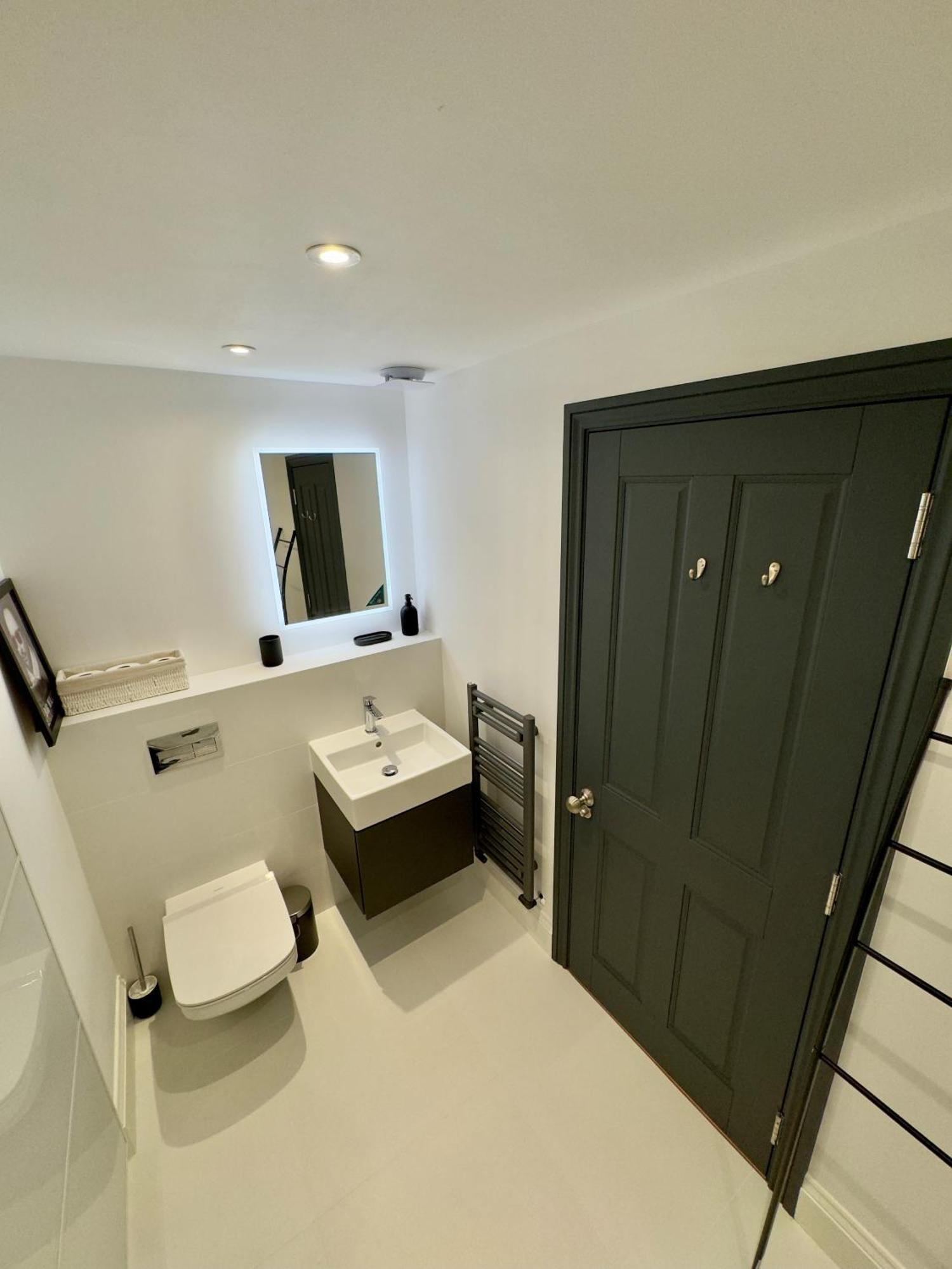 Romeo'S Arch High End Luxury In Centre Of Stratford With Parking Apartman Kültér fotó