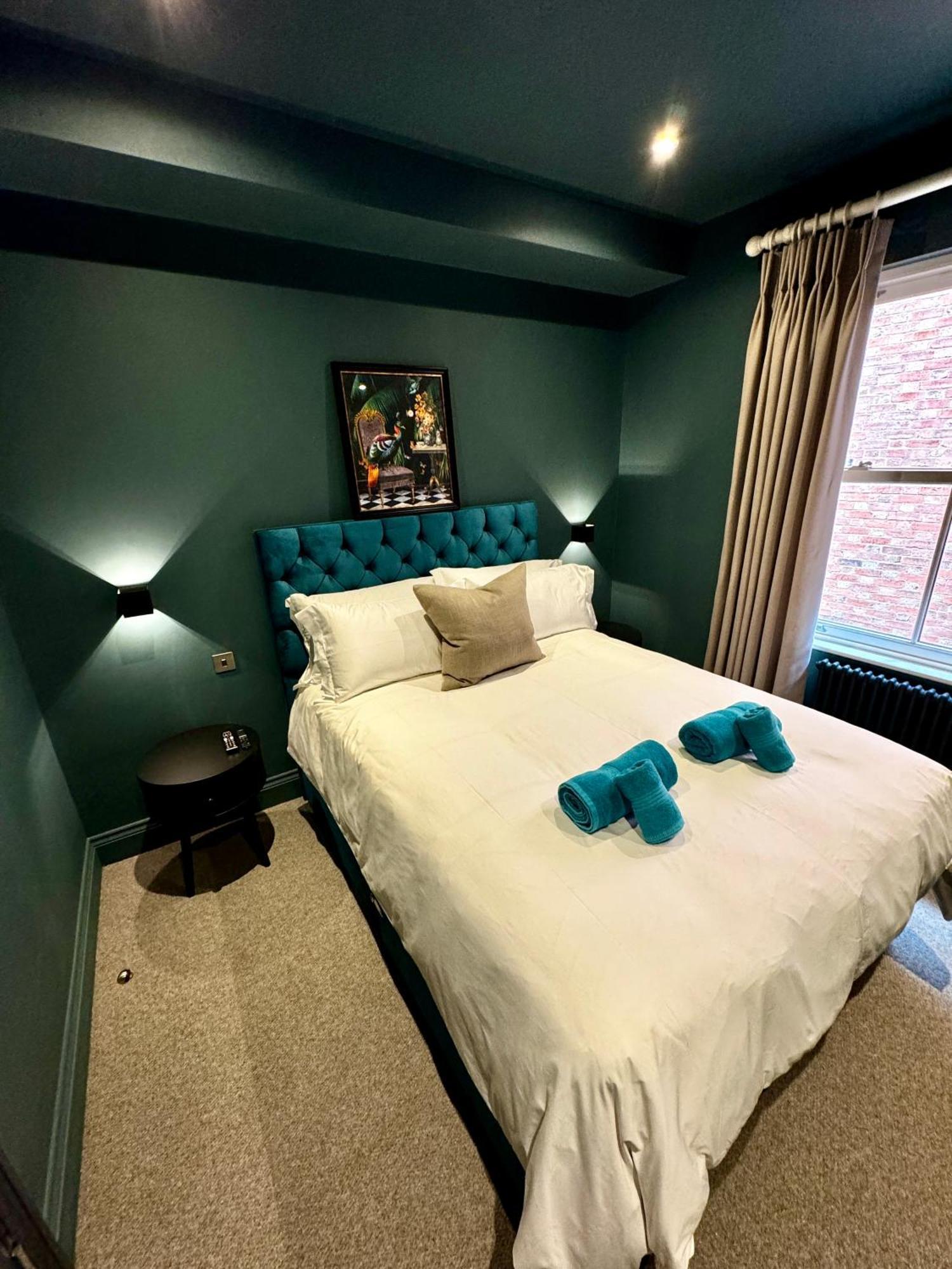 Romeo'S Arch High End Luxury In Centre Of Stratford With Parking Apartman Kültér fotó